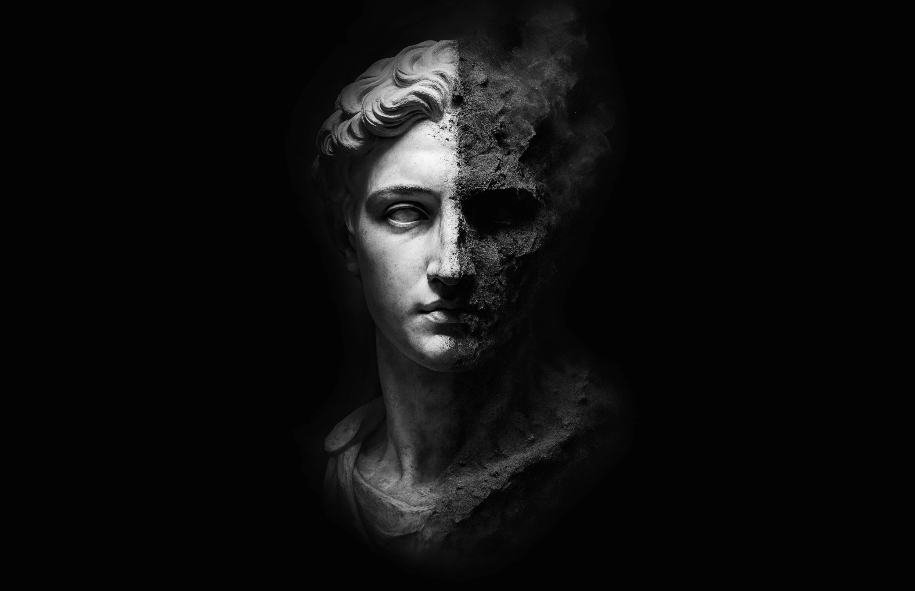 Black and white statue with half-smoothed and half-smoky texture on a dark background